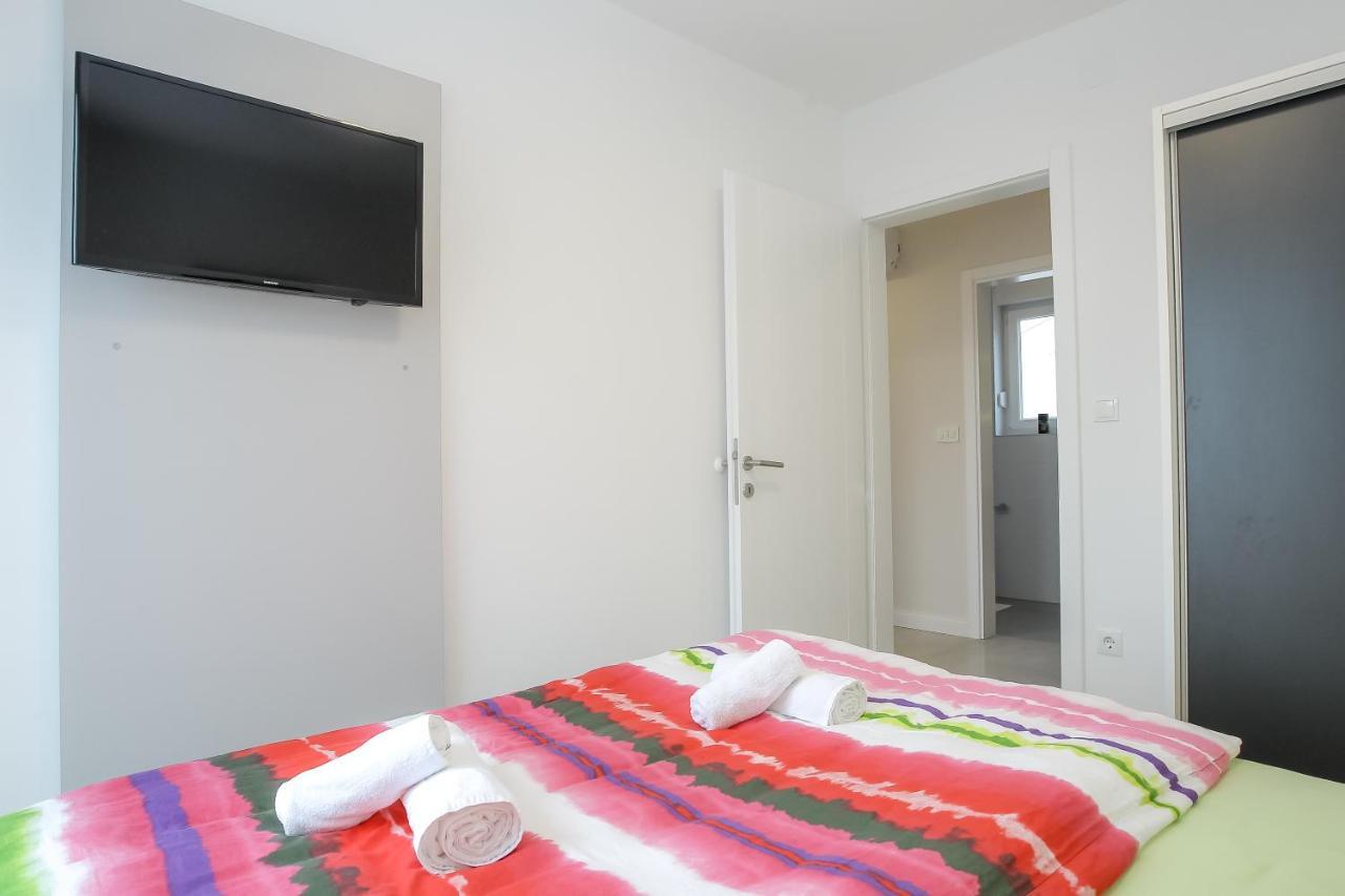 נובליה Apartments Tomana חדר תמונה