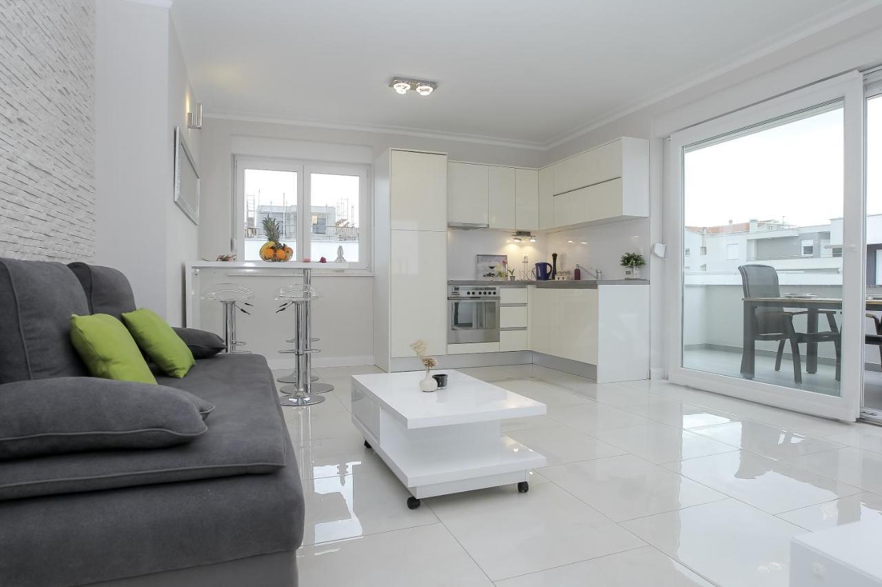נובליה Apartments Tomana חדר תמונה