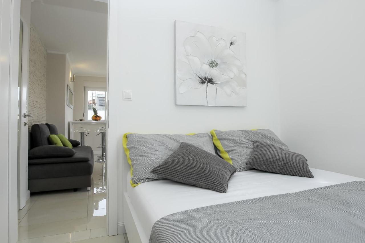 נובליה Apartments Tomana מראה חיצוני תמונה