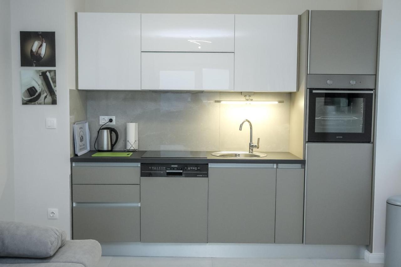 נובליה Apartments Tomana מראה חיצוני תמונה