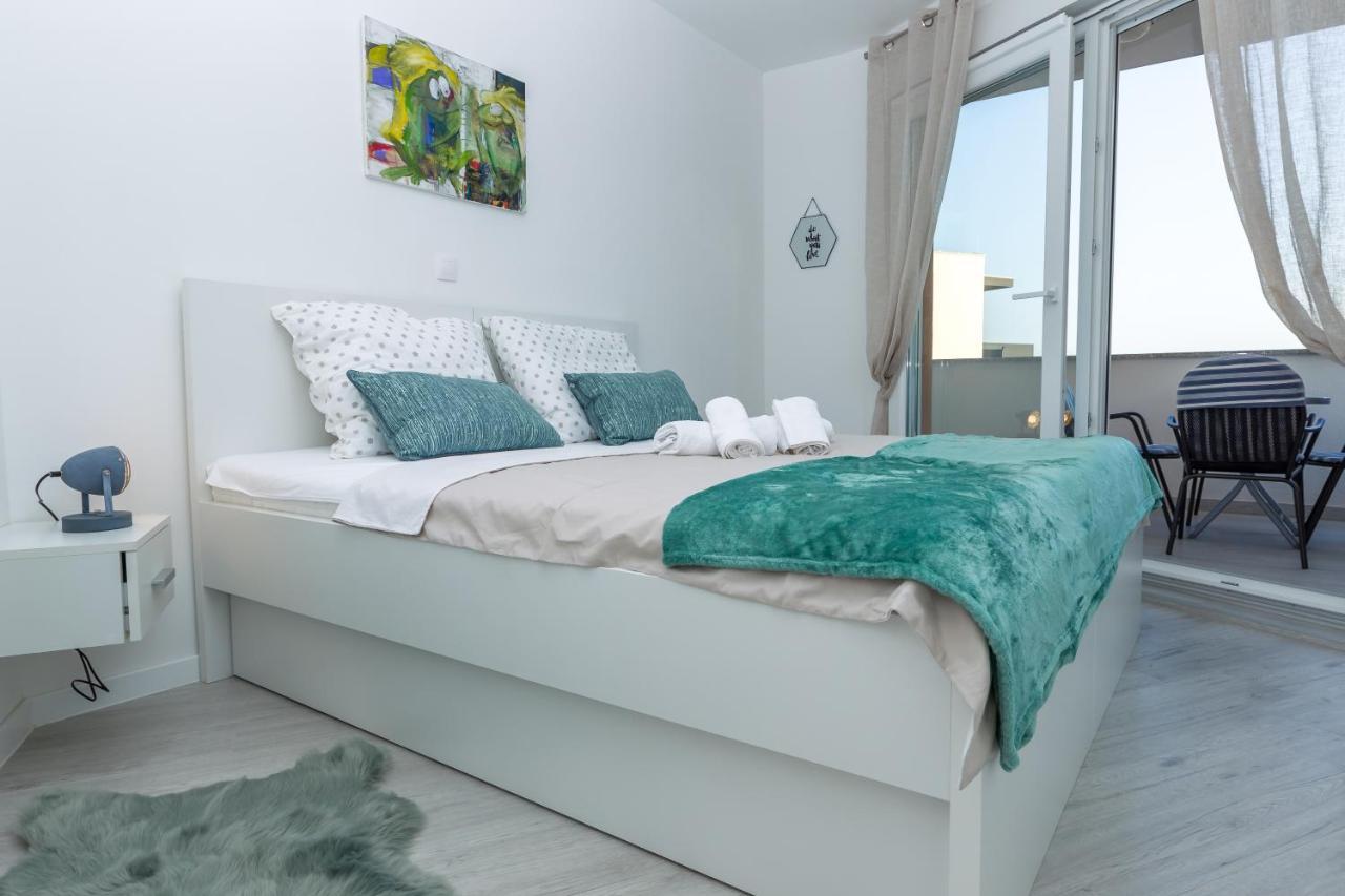 נובליה Apartments Tomana מראה חיצוני תמונה