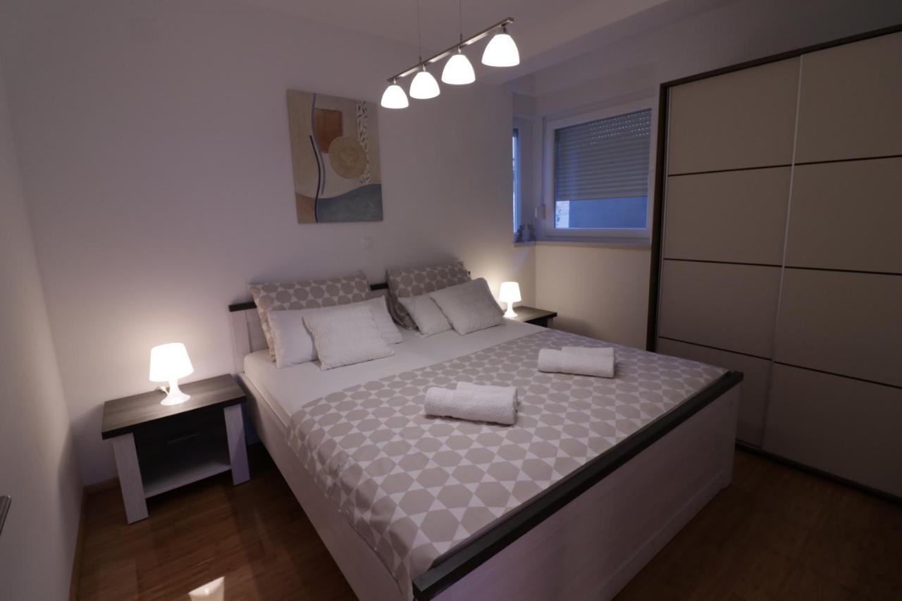 נובליה Apartments Tomana מראה חיצוני תמונה