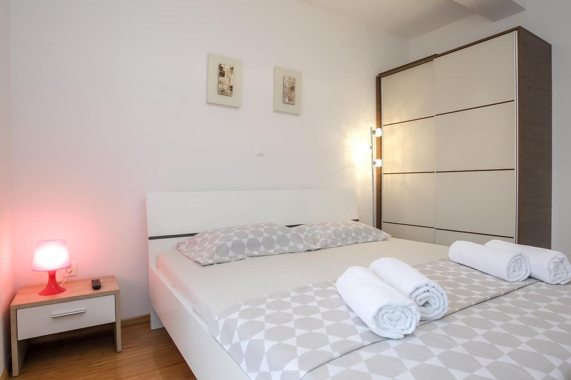 נובליה Apartments Tomana חדר תמונה